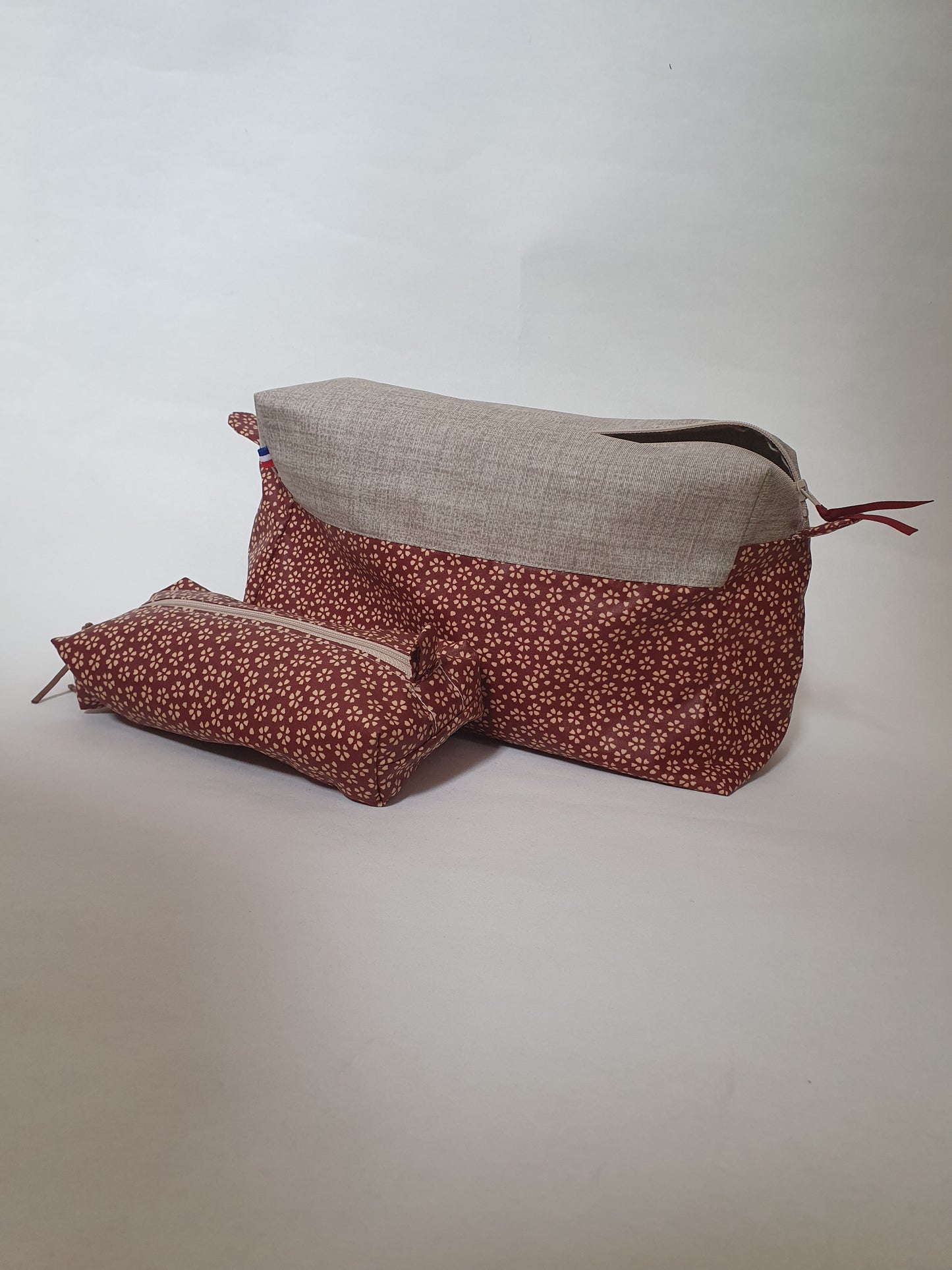Trousse de toilette + trousse plate personnalisable