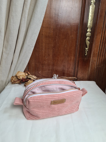 Trousse Betty ouverte avec ses deux compartiments doublés