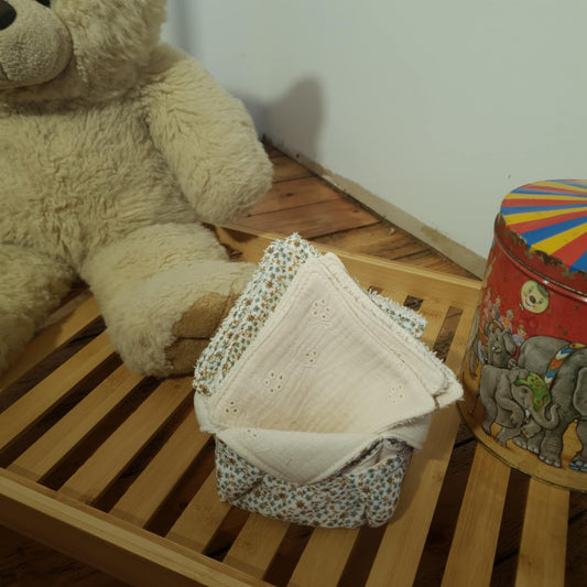 Petit panier et lingettes